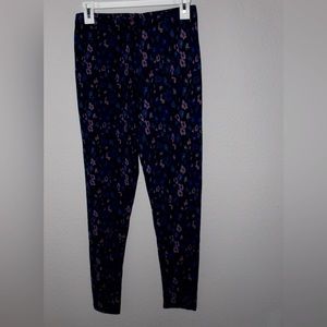 Black leggings with purple cheetah print